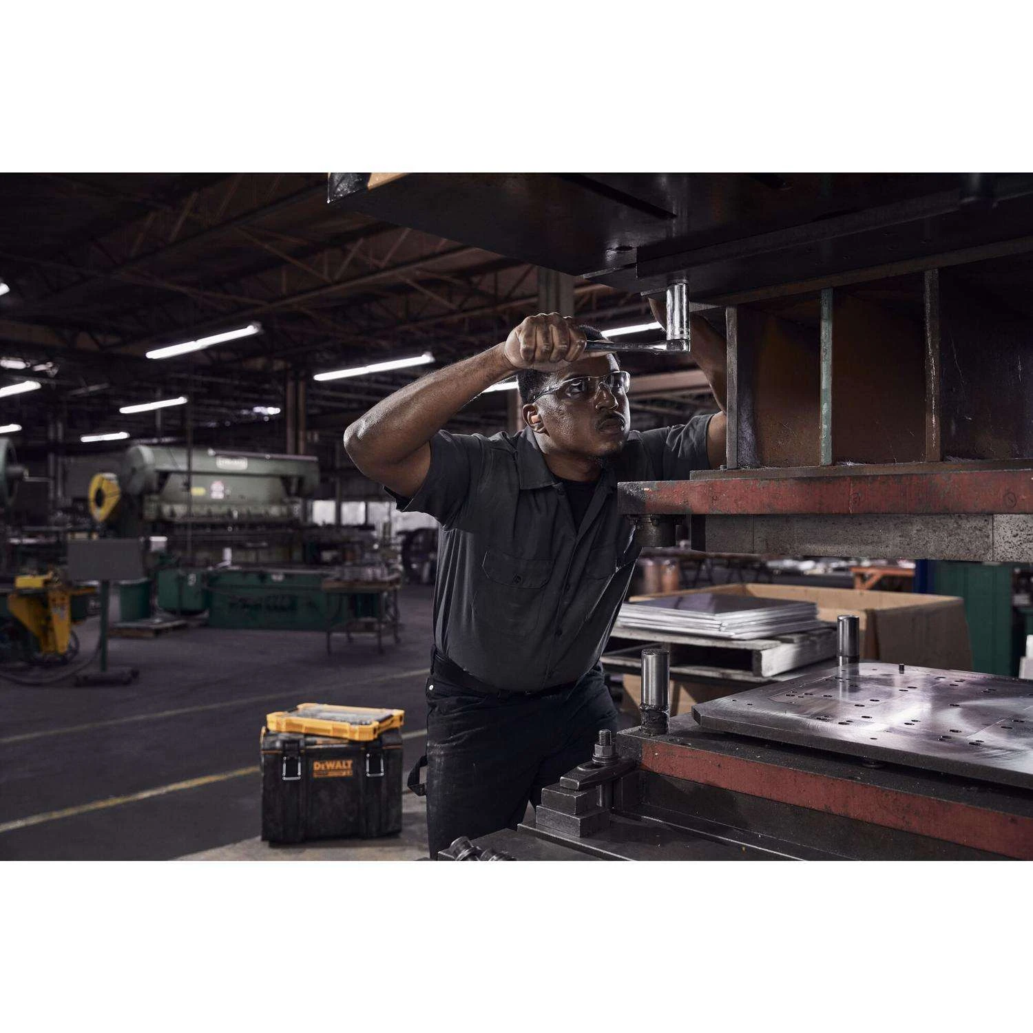 DeWalt ToughSystem 3/8 In. Drive Metric/SAE Socket And Adapter Set 37 Pc 10 DeWalt ToughSystem 3/8 In. Drive Metric/SAE Socket And Adapter Set 37 Pc - Image 10