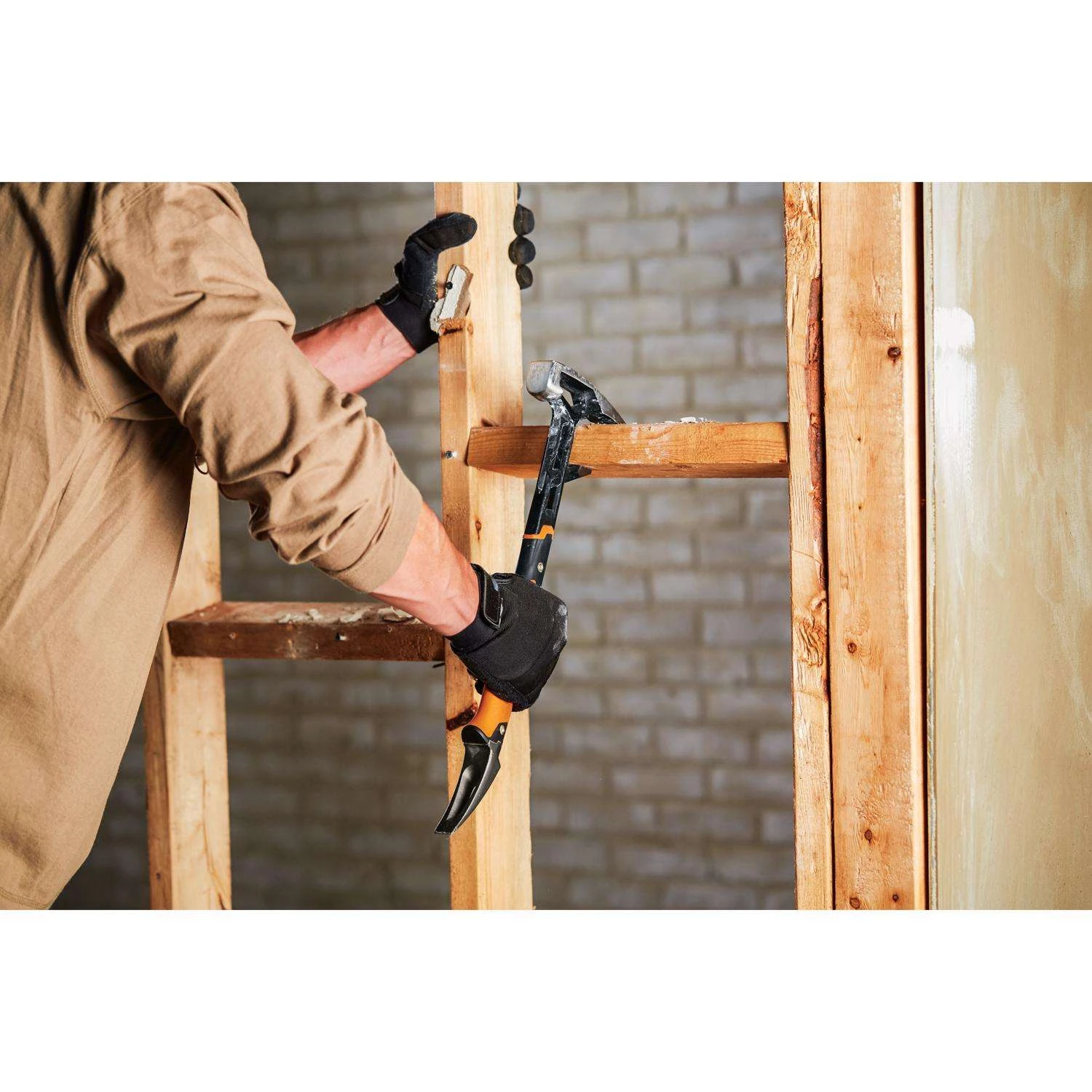 Fiskars Pro IsoCore 18 In. Demolition Tool 1 Pk 7 Fiskars Pro IsoCore 18 In. Demolition Tool 1 Pk - Image 7