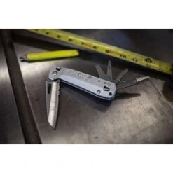 Leatherman Free K2X Pocket Multi-Tool 1 Pc -Irwin Store 7bab7b62 3f3f 44d9 8b03 57b675271123