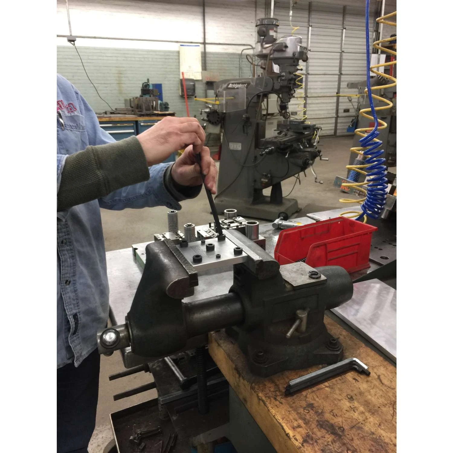 Eklind Ball-Hex-L Metric Long Arm Ball End Hex L-Key Set 9 Pc 4 Eklind Ball-Hex-L Metric Long Arm Ball End Hex L-Key Set 9 Pc - Image 4